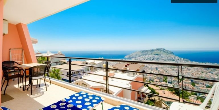 alanya penthouse with fantastic view in tepe 2