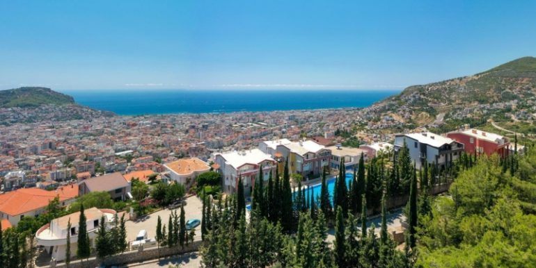 alanya penthouse with fantastic view in tepe 33