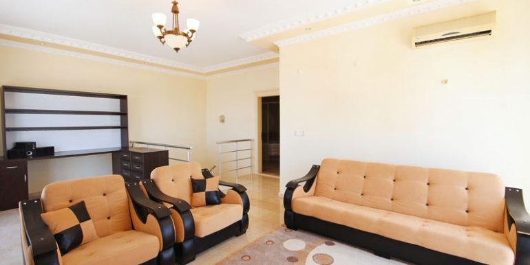 möbelierte 5 zimmer penthouse strandnahe in alanya 44