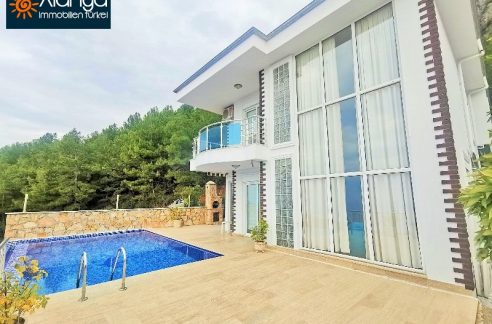 5 kamer villa met zeezicht in Alanya Tepe te koop