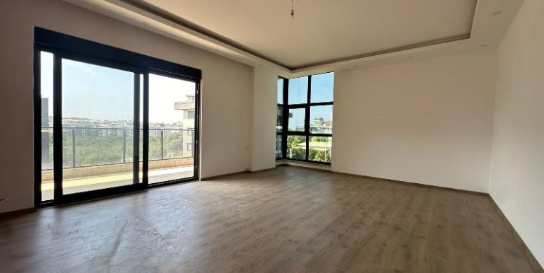 Neubau Wohnung 4 Zimmer mit getrennte Küche 6