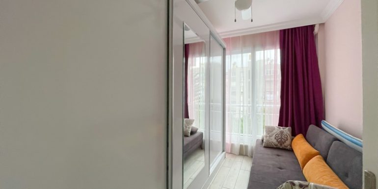 Komplett Renovierte 4-Zimmer Strand Wohnung in Tosmur 28