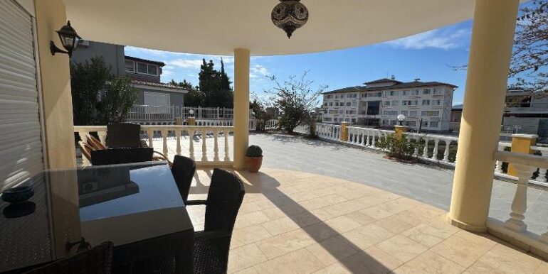 4 Zimmer Villa Alanya mit Pool und Garage 4