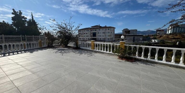 4 Zimmer Villa Alanya mit Pool und Garage 5