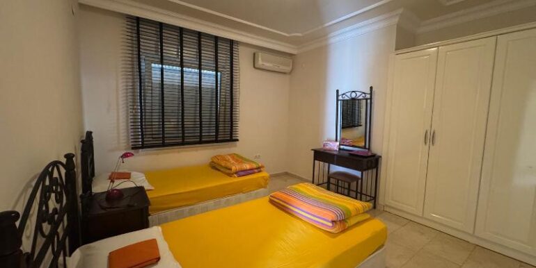4 Zimmer Villa Alanya mit Pool und Garage 8