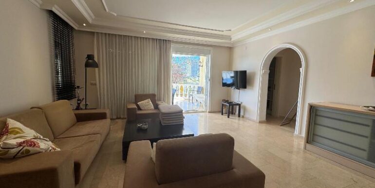 4 Zimmer Villa Alanya mit Pool und Garage 12