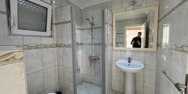 4 Zimmer Villa Alanya mit Pool und Garage 18