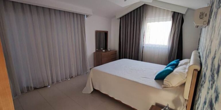 6 zimmer dublex wohnung 800m zum kleopatrastrand 8