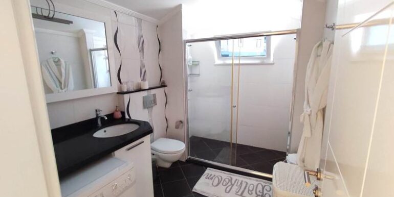 6 zimmer dublex wohnung 800m zum kleopatrastrand 14