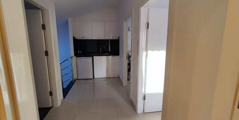 6 zimmer dublex wohnung 800m zum kleopatrastrand 22
