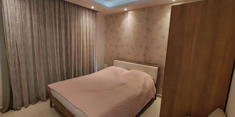 6 zimmer dublex wohnung 800m zum kleopatrastrand 24