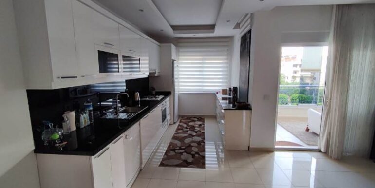 6 zimmer dublex wohnung 800m zum kleopatrastrand 28