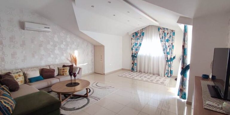 6 zimmer dublex wohnung 800m zum kleopatrastrand 31