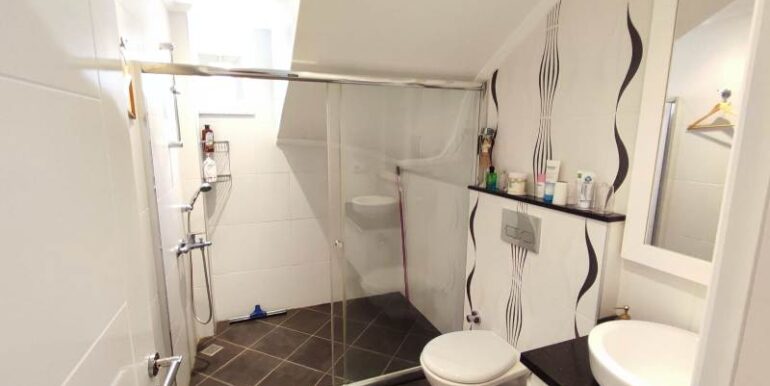 6 zimmer dublex wohnung 800m zum kleopatrastrand 32