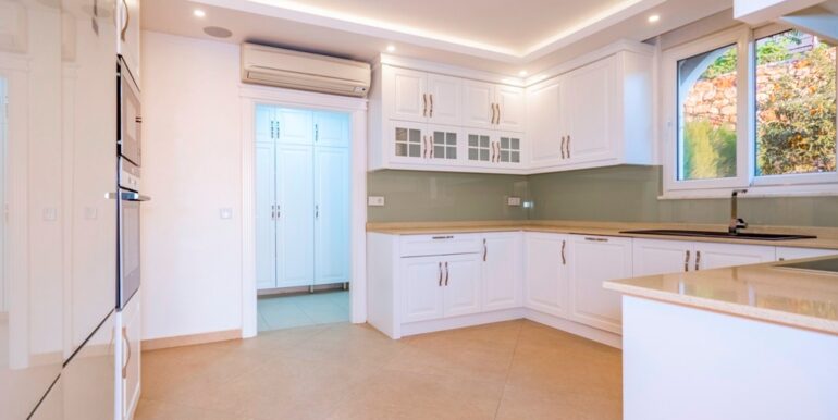 NEUBAU LUXUS VILLA ALANYA TEPE BEKTAS 11