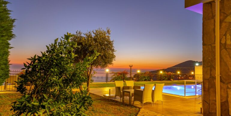 NEUBAU LUXUS VILLA ALANYA TEPE BEKTAS 19