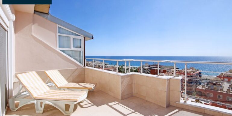 STRANDNAHE GROSSE PENTHOUSE ZU VERKAUFEN 1