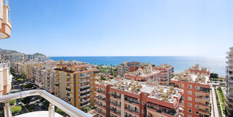 STRANDNAHE GROSSE PENTHOUSE ZU VERKAUFEN 11