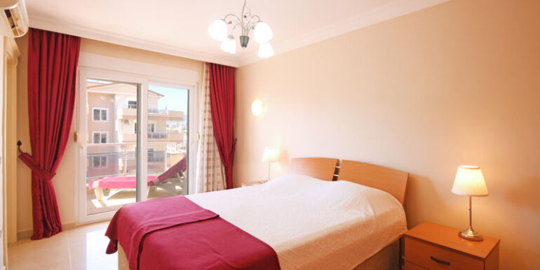 STRANDNAHE GROSSE PENTHOUSE ZU VERKAUFEN 16