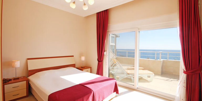 STRANDNAHE GROSSE PENTHOUSE ZU VERKAUFEN 22