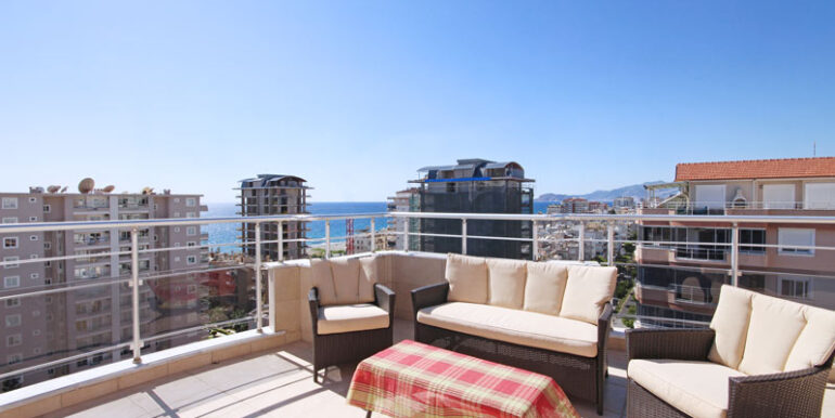 STRANDNAHE GROSSE PENTHOUSE ZU VERKAUFEN 30