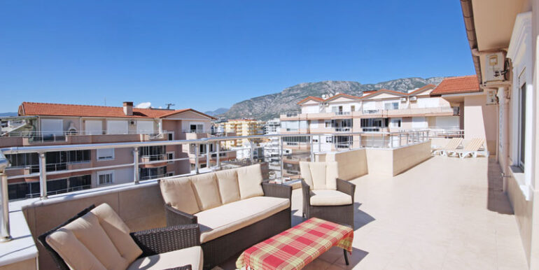STRANDNAHE GROSSE PENTHOUSE ZU VERKAUFEN 31