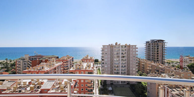 STRANDNAHE GROSSE PENTHOUSE ZU VERKAUFEN 33