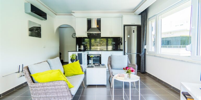 Drei Zimmer Ferienwohnung in alanya-oba zu verkaufen 2
