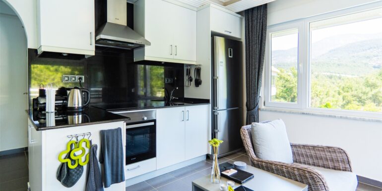 Drei Zimmer Ferienwohnung in alanya-oba zu verkaufen 3