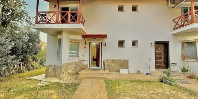 Komplett Renoviert-Villa mit Pool BU20 3