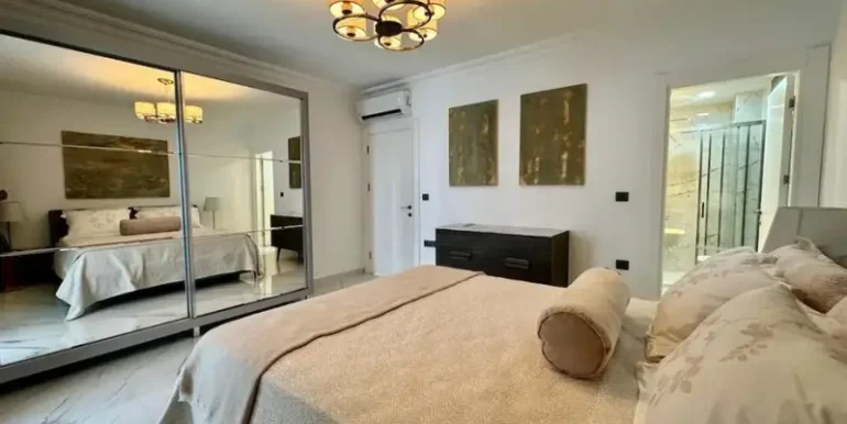 Komplett Renovierte Residenz Wohnung 5678 7