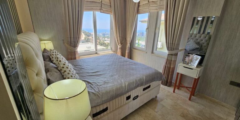 Meerblick Villa in Alanya für 349.000 Euro 11