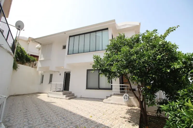 Renoviertes Haus Mit Meerblick MD44