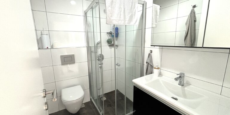 3 Schlafzimmer Luxus Wohnung für 183.000 Euro 12