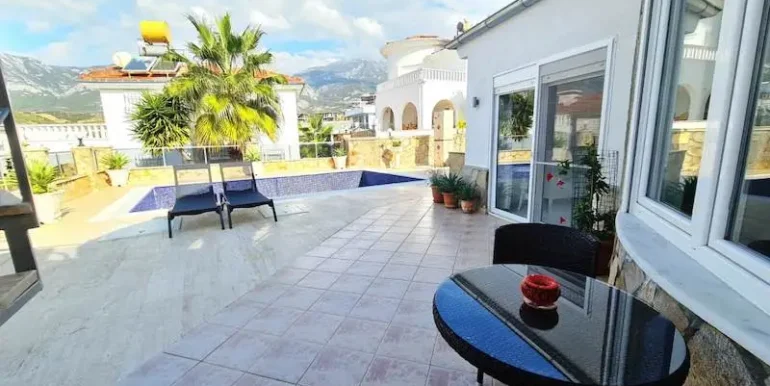 Renovierte Meerblick Villa Privat für 319.000 Euro 2
