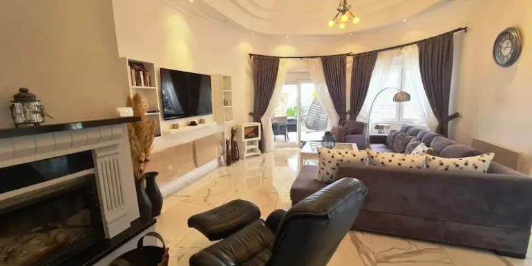Renovierte Meerblick Villa Privat für 319.000 Euro 5