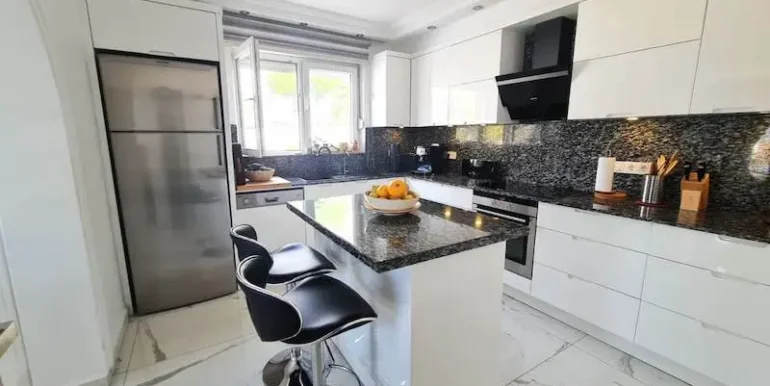 Renovierte Meerblick Villa Privat für 319.000 Euro 6