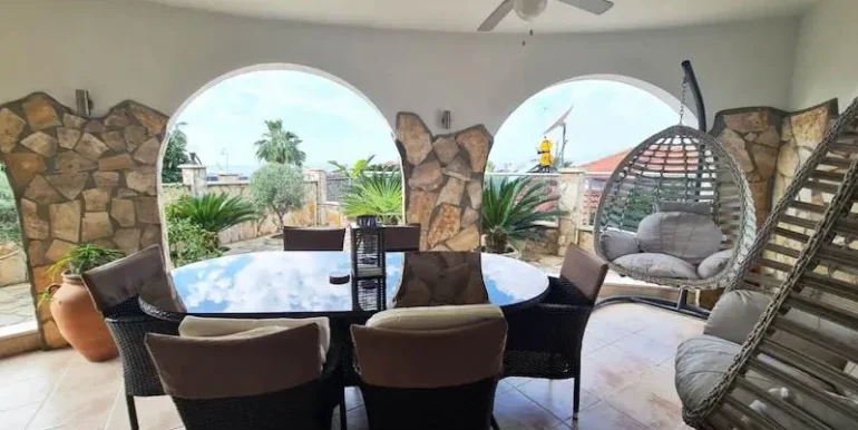Renovierte Meerblick Villa Privat für 319.000 Euro 9