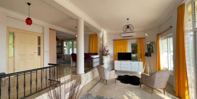 Gold City Villa Mit Meerblick und Pool 4