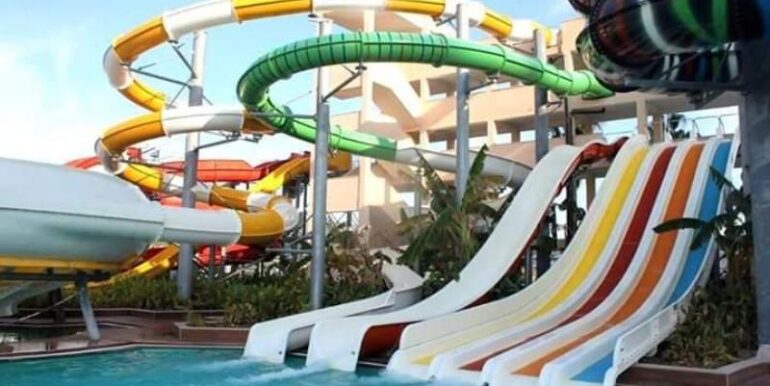 Gold City Villa Mit Meerblick und Pool 4