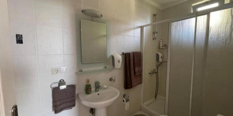 Gold City Villa Mit Meerblick und Pool 16