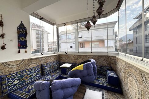 Komplett Renovierte 3 Zimmer Wohnung Kleopatra Strand Lage