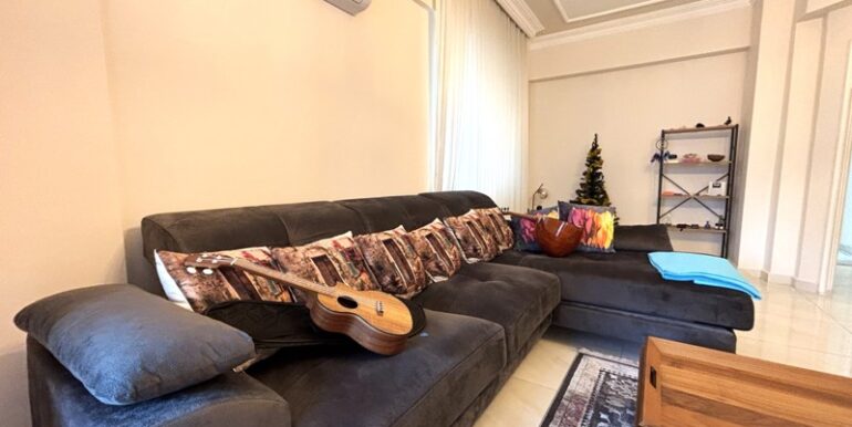 Komplett Renovierte 3 Zimmer Wohnung Kleopatra Strand Lage 8