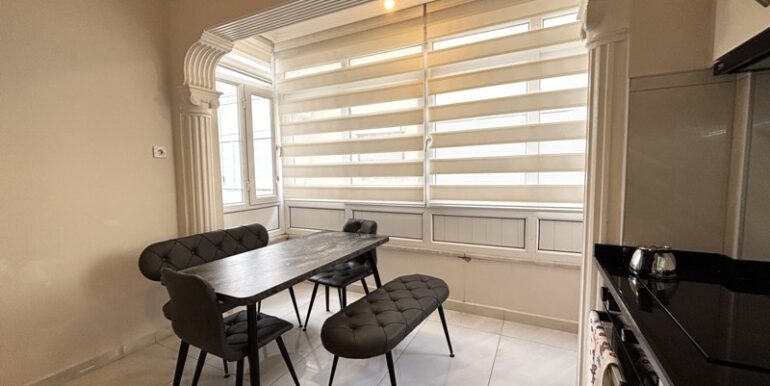 Komplett Renovierte 3 Zimmer Wohnung Kleopatra Strand Lage 14