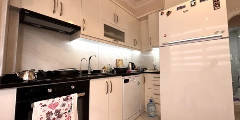 Komplett Renovierte 3 Zimmer Wohnung Kleopatra Strand Lage 15