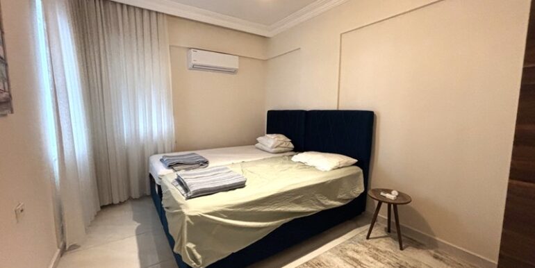 Komplett Renovierte 3 Zimmer Wohnung Kleopatra Strand Lage 16