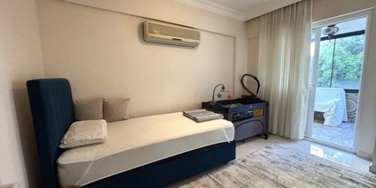 Komplett Renovierte 3 Zimmer Wohnung Kleopatra Strand Lage 21