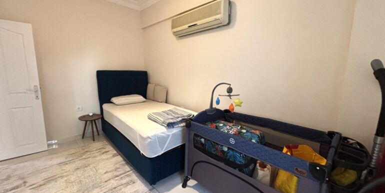 Komplett Renovierte 3 Zimmer Wohnung Kleopatra Strand Lage 22