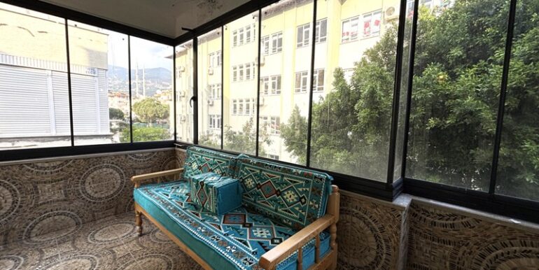 Komplett Renovierte 3 Zimmer Wohnung Kleopatra Strand Lage 24