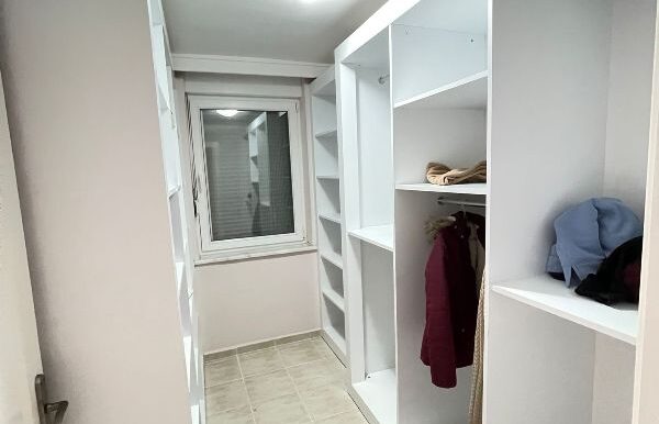Alanya Strandnahe private Villa mit Pool und Garage 8